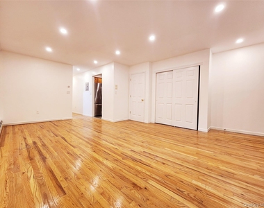 94-08 89 Avenue - Photo Thumbnail 6