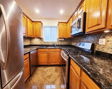 94-08 89 Avenue - Photo Thumbnail 8