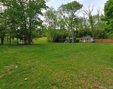 42 Willow Tree Road - Photo Thumbnail 2