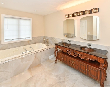 42 Willow Tree Road - Photo Thumbnail 12