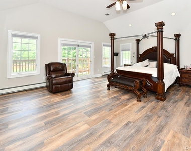 42 Willow Tree Road - Photo Thumbnail 11