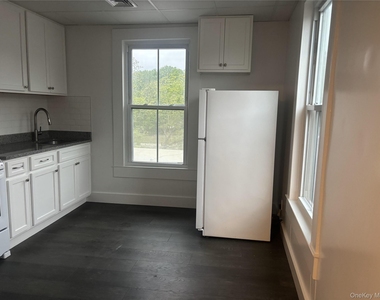 53 Gleneida Avenue - Photo Thumbnail 2