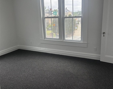 53 Gleneida Avenue - Photo Thumbnail 5