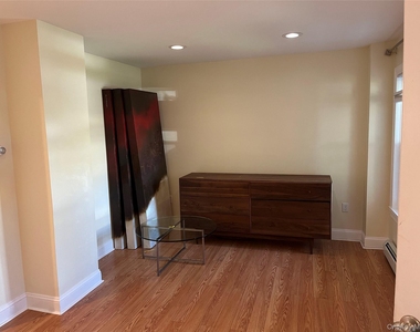 518 Smith Street - Photo Thumbnail 3