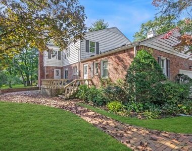 14 Oak Lane - Photo Thumbnail 2