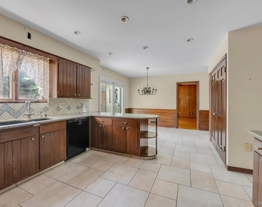 14 Oak Lane - Photo Thumbnail 6
