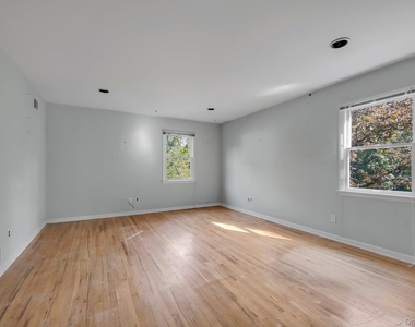14 Oak Lane - Photo Thumbnail 17