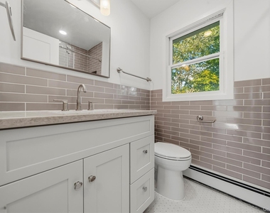 148 Charles Street - Photo Thumbnail 15