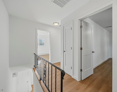 148 Charles Street - Photo Thumbnail 12