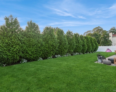 1402 Merrick Avenue - Photo Thumbnail 32