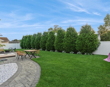 1402 Merrick Avenue - Photo Thumbnail 34