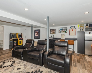 1402 Merrick Avenue - Photo Thumbnail 27