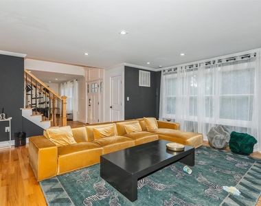 1402 Merrick Avenue - Photo Thumbnail 2