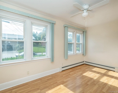 75 Frost Pond Road - Photo Thumbnail 6