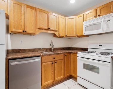 3 Charles Lane - Photo Thumbnail 1