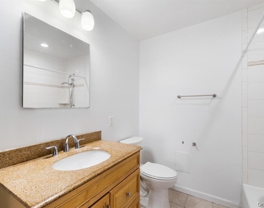 3 Charles Lane - Photo Thumbnail 16