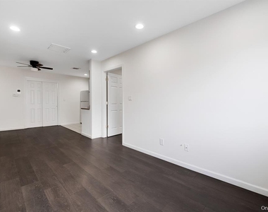 3 Charles Lane - Photo Thumbnail 9