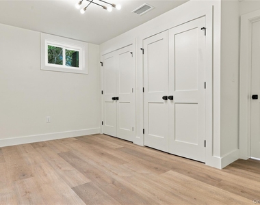 227 South Boulevard - Photo Thumbnail 9