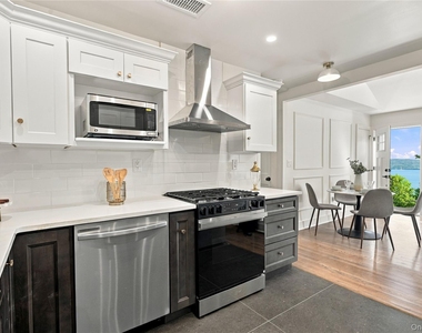 227 South Boulevard - Photo Thumbnail 4