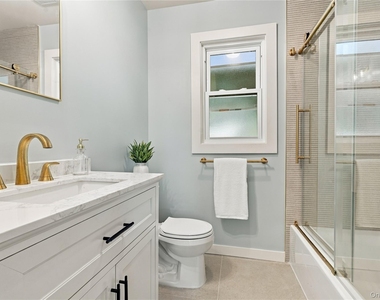 227 South Boulevard - Photo Thumbnail 8