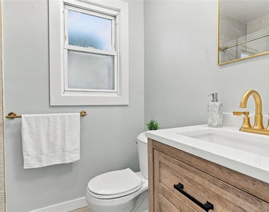 227 South Boulevard - Photo Thumbnail 9