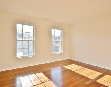 615 Creekside Lane - Photo Thumbnail 20