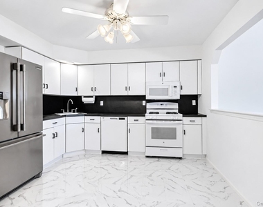 22 Ridgewood Drive - Photo Thumbnail 9