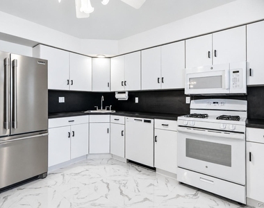 22 Ridgewood Drive - Photo Thumbnail 8