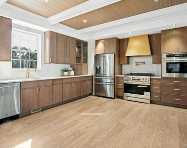 1707 Marie Lane - Photo Thumbnail 12