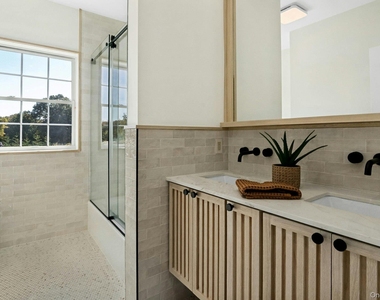 1707 Marie Lane - Photo Thumbnail 22