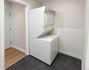 31 Willoughby Place - Photo Thumbnail 10
