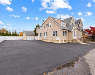 31 Willoughby Place - Photo Thumbnail 15