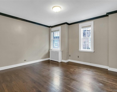 26 E Parkway - Photo Thumbnail 10