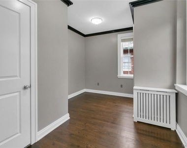 26 E Parkway - Photo Thumbnail 14