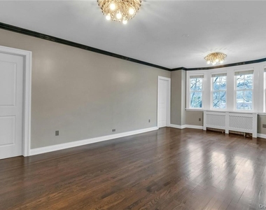 26 E Parkway - Photo Thumbnail 7