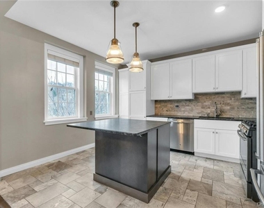 26 E Parkway - Photo Thumbnail 4