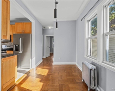 512 Sixth Avenue - Photo Thumbnail 8