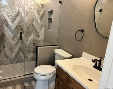 2 William Street - Photo Thumbnail 17