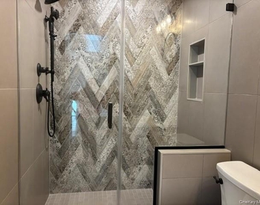 2 William Street - Photo Thumbnail 16