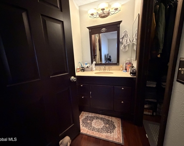 212 Yorktown Drive - Photo Thumbnail 13