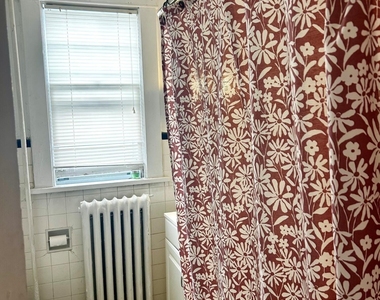 895 Park Avenue - Photo Thumbnail 31