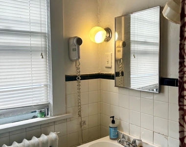 895 Park Avenue - Photo Thumbnail 32