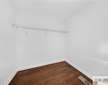 29 Windsor Drive - Photo Thumbnail 26