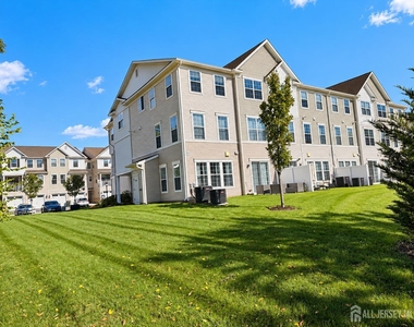 83 Depot Way - Photo Thumbnail 4