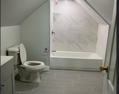 1061 King Georges Post Road - Photo Thumbnail 3