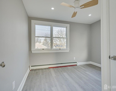 36 2nd Avenue - Photo Thumbnail 16