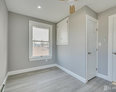 36 2nd Avenue - Photo Thumbnail 15