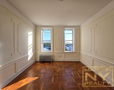 121-06 109th Avenue - Photo Thumbnail 2