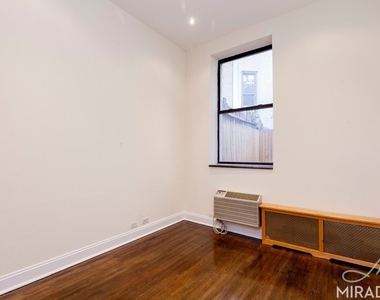 455 Park Avenue S - Photo Thumbnail 6