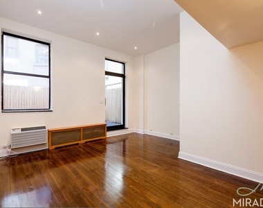 455 Park Avenue S - Photo Thumbnail 2